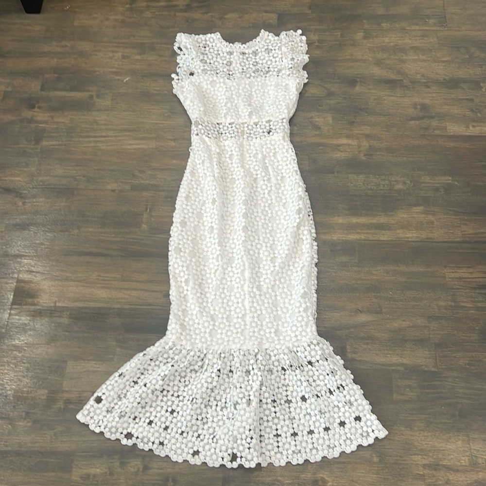 PRINCESS POLLY DRESS - Picture 2 of 11